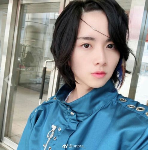 板垣李光人了解下