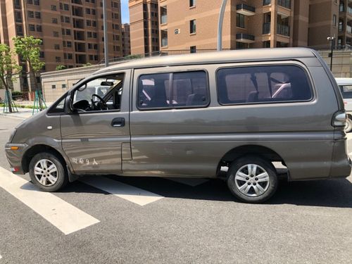 东风风行菱智m3加长版9座