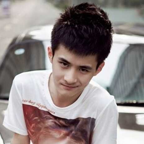 最新男生帅气短发发型超显型男气质范