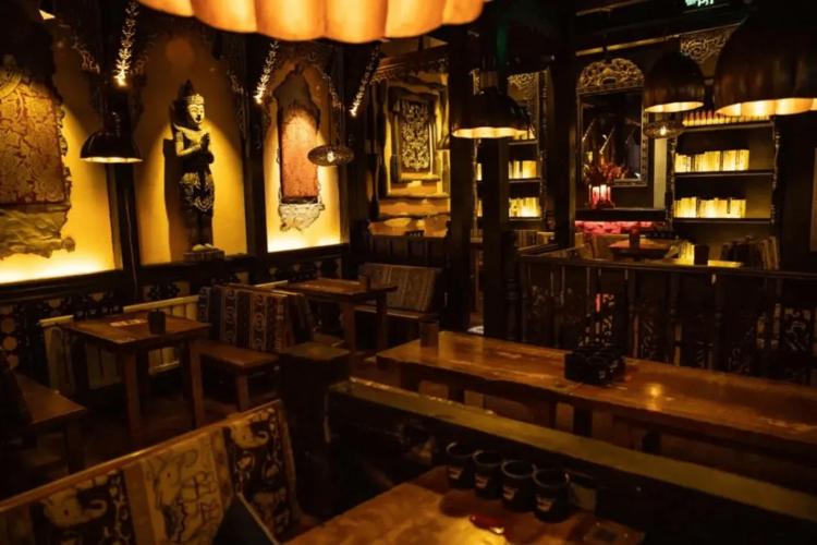 号称夜间星巴克的"海伦司"小酒馆赴港上市,设计也很星巴克?