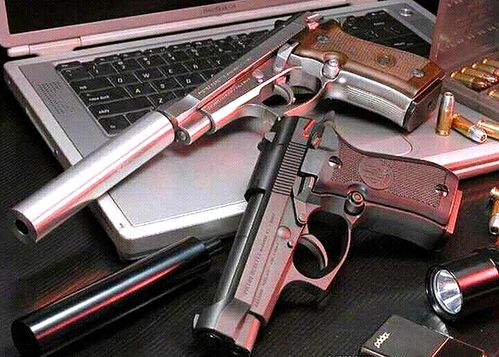 1/ 12 m107狙击步枪:m107是在美海军陆战队使用的m82a3式狙击步枪的