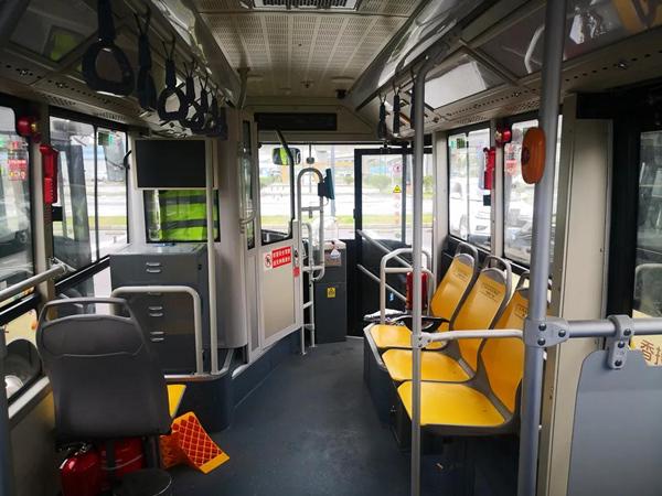 新型公交内部环境.新都区融媒体中心供图
