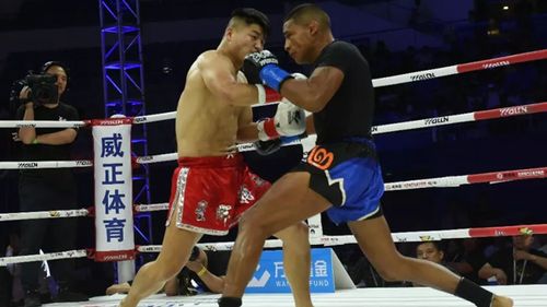 武林风中美对抗赛付高峰王鹏飞位宁辉大获全胜