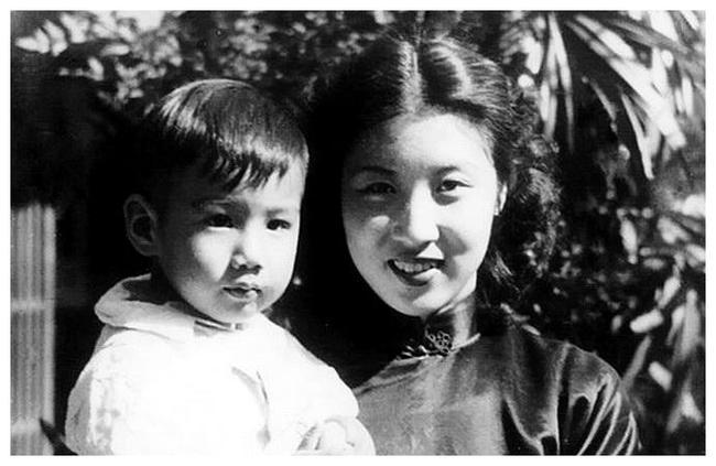 17岁嫁给张灵甫,19岁守寡,跟老蒋到台湾后穷困潦倒,终生未改嫁