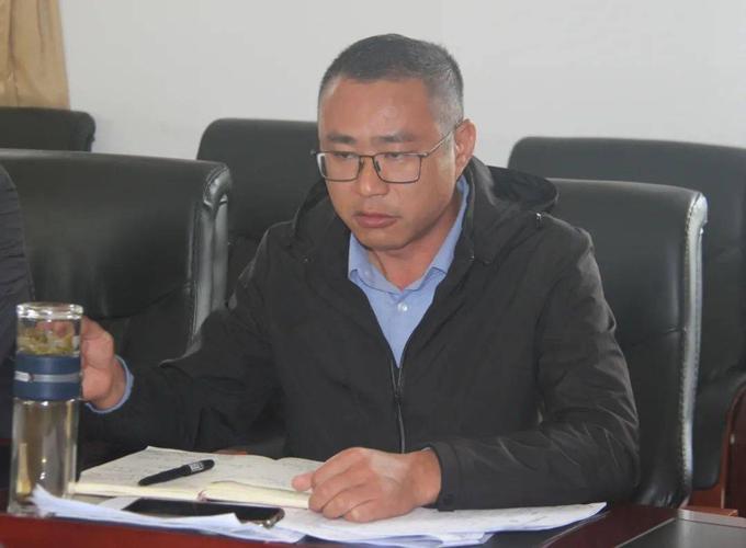 鹤庆县领导张洪军字桂荣到县爱卫办创卫办调研