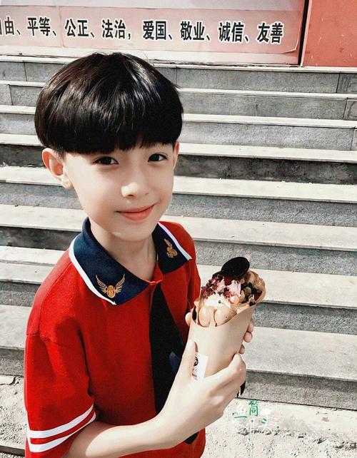 大家给我一栋小宝的幼崽图楼吧心软软那种的