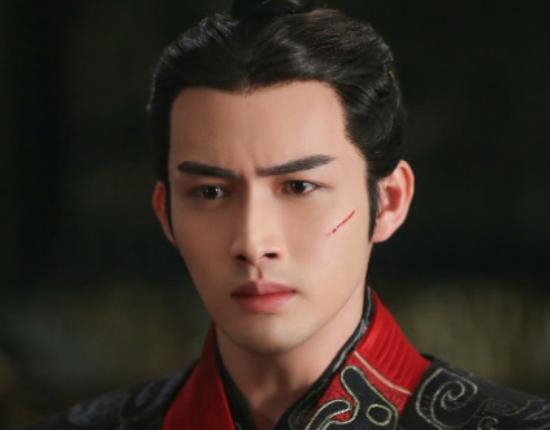 演了那么多霸道总裁都不火,《司藤》张彬彬终于选对了