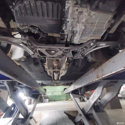 大众迈腾b8改装铝合金地盘摆臂元宝梁