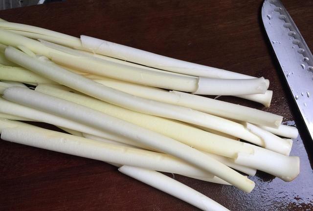 蒲儿菜:水中嫩笋,又被称作"抗金菜"