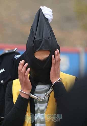 4人抢劫团伙专挑身材瘦小且独自开车司机下手