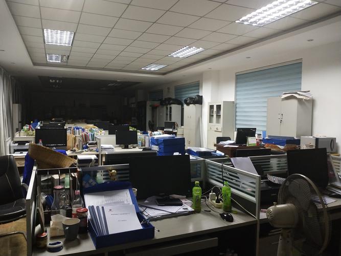 其它 20190831(三班)夜班日常工作汇报 写美篇二楼综合办公室电脑正常