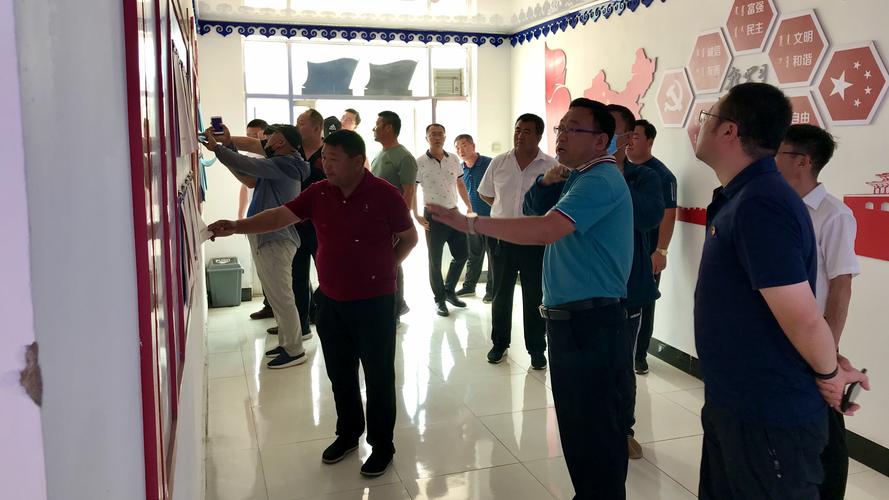科左后旗努古斯台镇党委书记佟国彪一行赴库伦镇考察学习基层党建工作