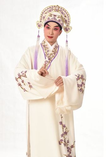 文汝靑,国家一级演员,毕业于广东粤剧学校,工小生,小武行当