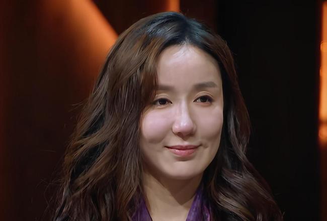 怎么办?娄艺潇的脸,越来越像静白师太了