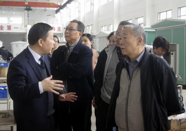 湖北省政府老领导莅临长江电气参观指导工作对企业的健