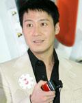 黎明担任手机代言人 被广告女主角狠掴九次