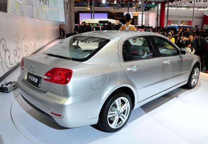 中华骏捷 > 中华骏捷图片   共有 14款车型, 14款在售车型 车身外观