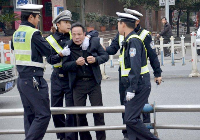 汉中小偷与警察