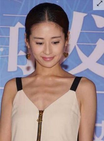 她被导演嫌弃太胖疯狂甩肉几十斤胸骨根根瘦得吓人