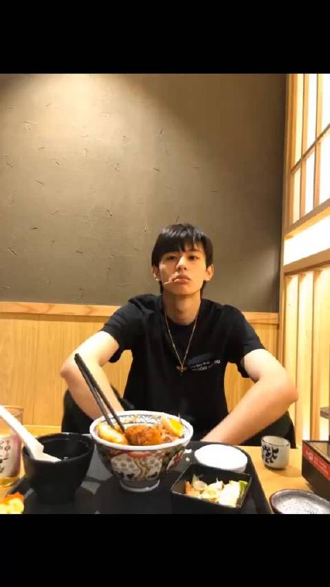 很男朋友一起吃饭