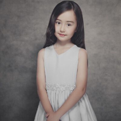 中英混血小萌娃 蔡书雅sophia @蔡书雅sophia