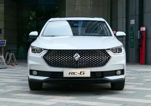 静态评测新宝骏rc-6,确认过眼神,这是台不油腻的中型车