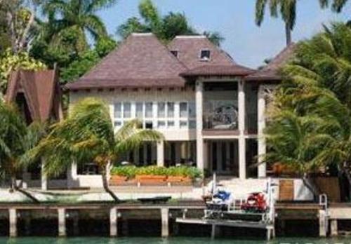 带你看成龙在世界各地的豪宅:香港的最普通,北京的家很够气派