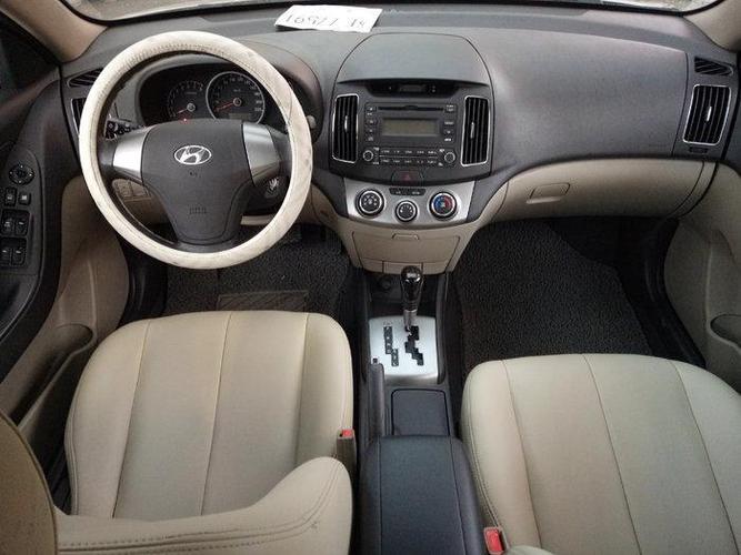 【温州】2012年8月 现代 悦动 2011款 悦动 1.6l 自动舒适型 自动档