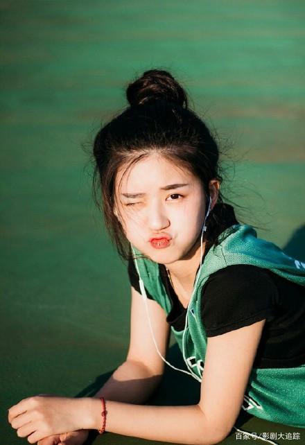 都说赵露思时赵丽颖的2.0,当她穿上绿色篮球服时,粉丝信了!