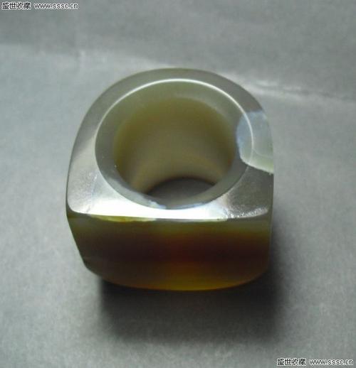 清玛瑙马鞍大扳指