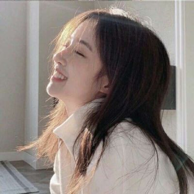 阳光自信乐观女生头像