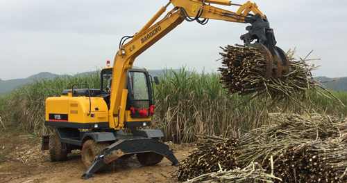 广西防城港轮式抓木机用户木材装车