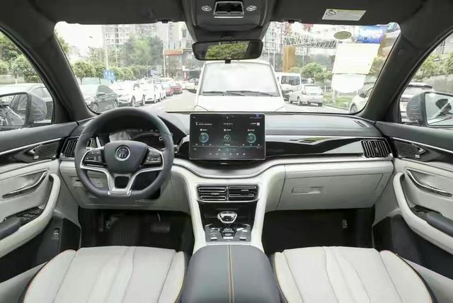 比亚迪宋plus-dmi,实力碾压crv,满油1200kn,仅14.68万