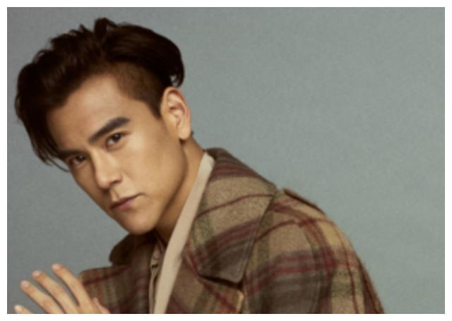 彭于晏幼时照片曝光有明星直言是我的偶像到底是谁