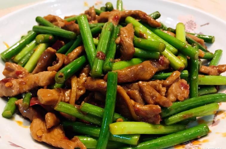 因为你少了这一步,教你一招,蒜苔入味不变色