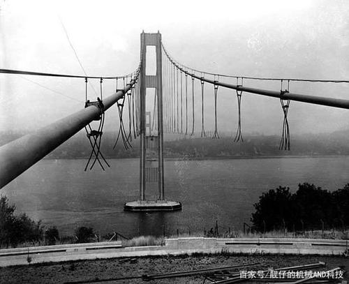 被风吹垮的塔科马大桥,仅通车4个月,是豆腐渣还是另有原因?