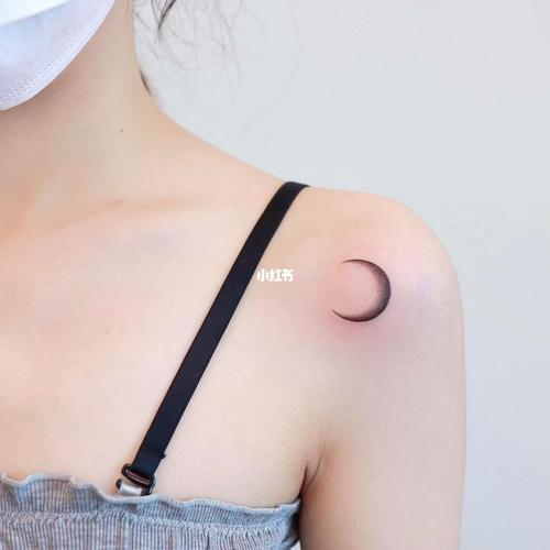 黑色月亮纹身图案93