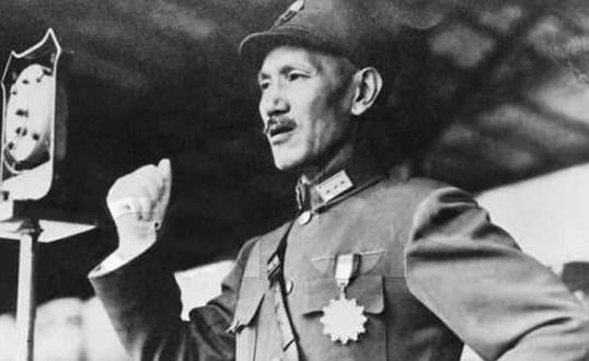 日本军队攻下蒋委员长的老家,却为何不炸蒋家祖坟?原因很简单