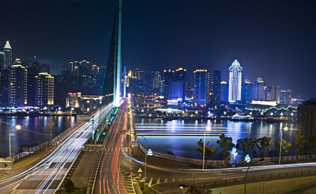 重庆的夜景不止有洪崖洞区县的夜景跟它也有得一拼