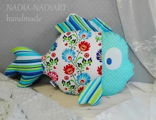 布艺制作丨布偶小鱼的百变做法,色彩丰富的装饰小物,可爱