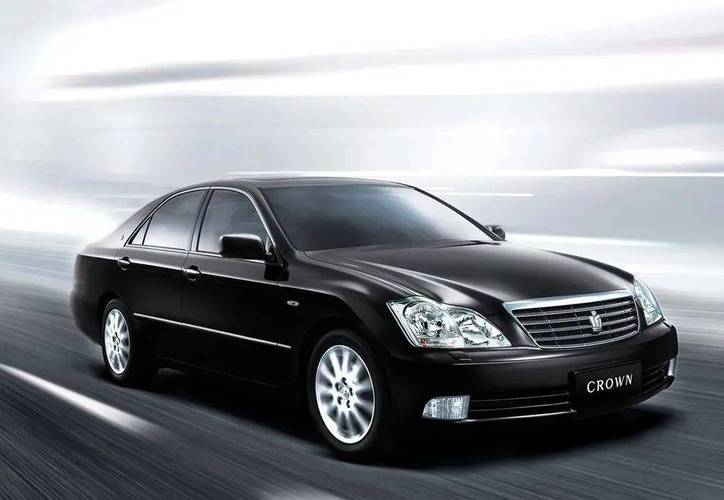 比如新一代汉兰达(参数|图片)的一汽丰田姊妹车皇冠陆放,以及进口mpv