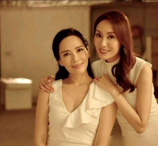 香港女星郭羡妮当红之时,坚持嫁给一个穷小子,结局让人羡慕