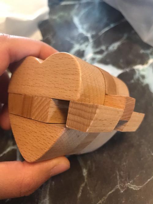 心形鲁班锁的解法与复原～一年十四班曾奕文