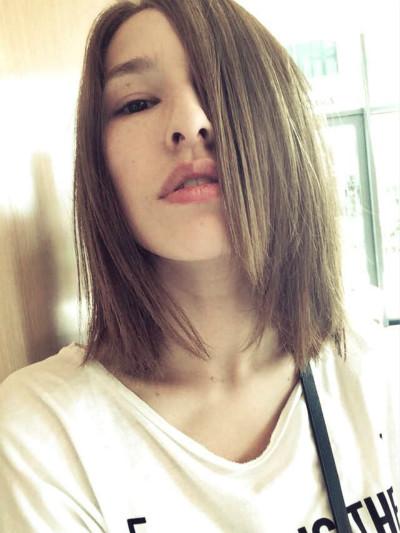 瑞丽当家模特丽娅的真人秀,接发前