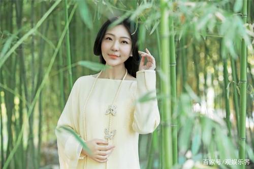 国风歌者刘珂矣《夏竹深深》主题写真发布