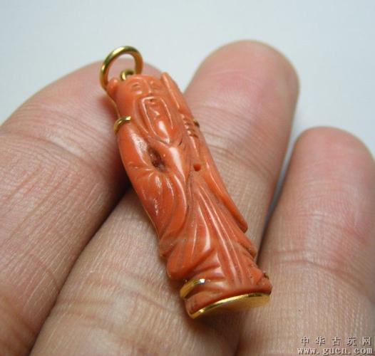清代.红珊瑚雕汉钟离镶18k金大坠佩(回流美物)