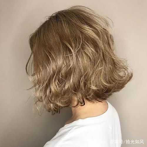 2019"时尚微卷"发型18款,好看又性感