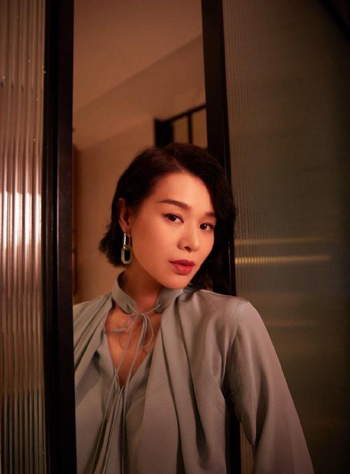 胡杏儿温婉知性写真图片69