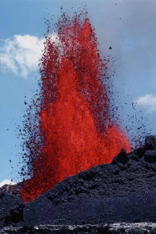 【惊世奇观】美国夏威夷基拉韦厄火山爆发场景(视频)