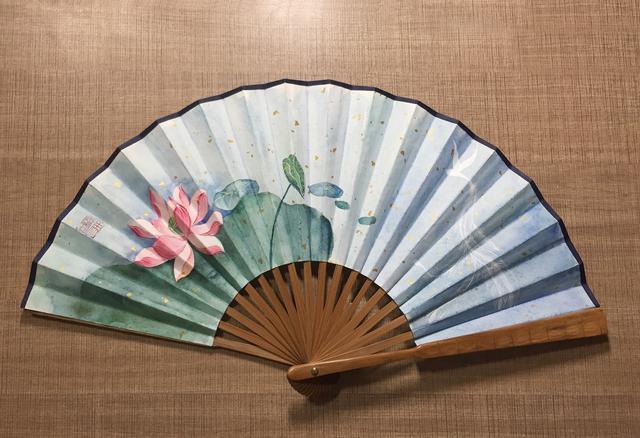 扇面水彩过程图:接天莲叶无穷碧,映日荷花别样红